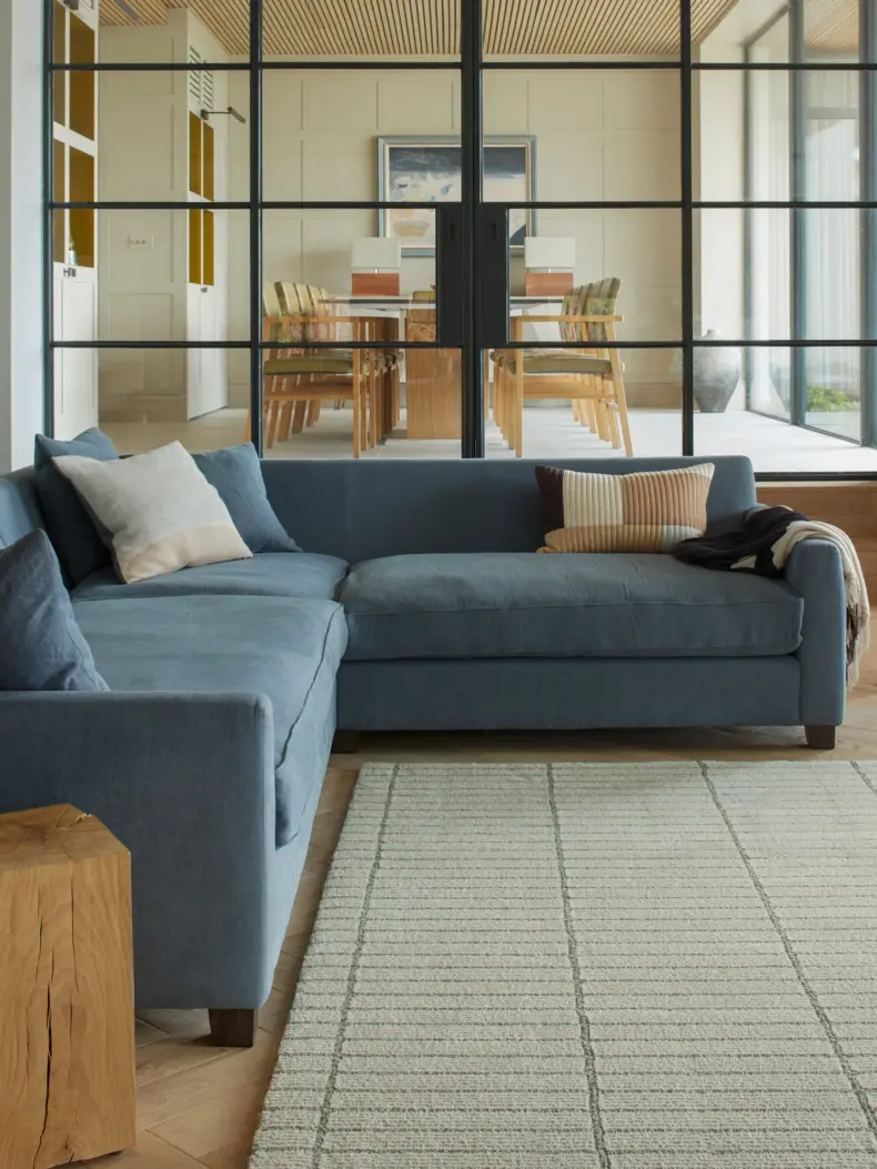 Agnes rug by Roger Oates
