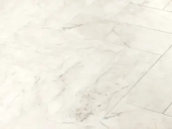 View of Onyx Marble luxury vinyl tile by Amtico
